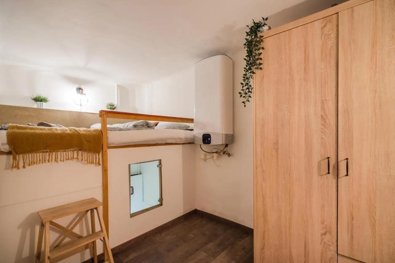 Megszunt-Bohemic Style Apartment With Jacuzzi & Terrace Budapest