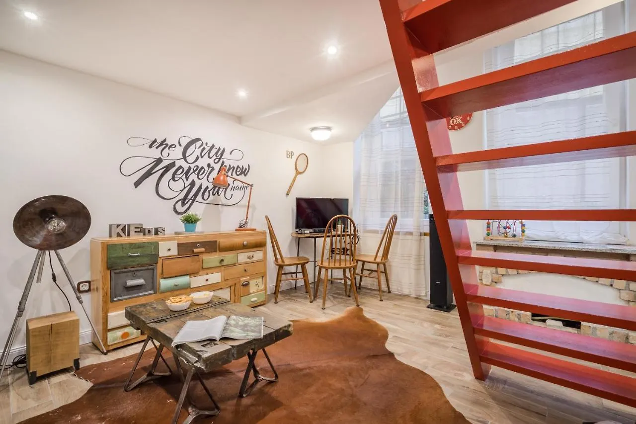 Megszunt-Bohemic Style Apartment With Jacuzzi & Terrace Budapest Hungary