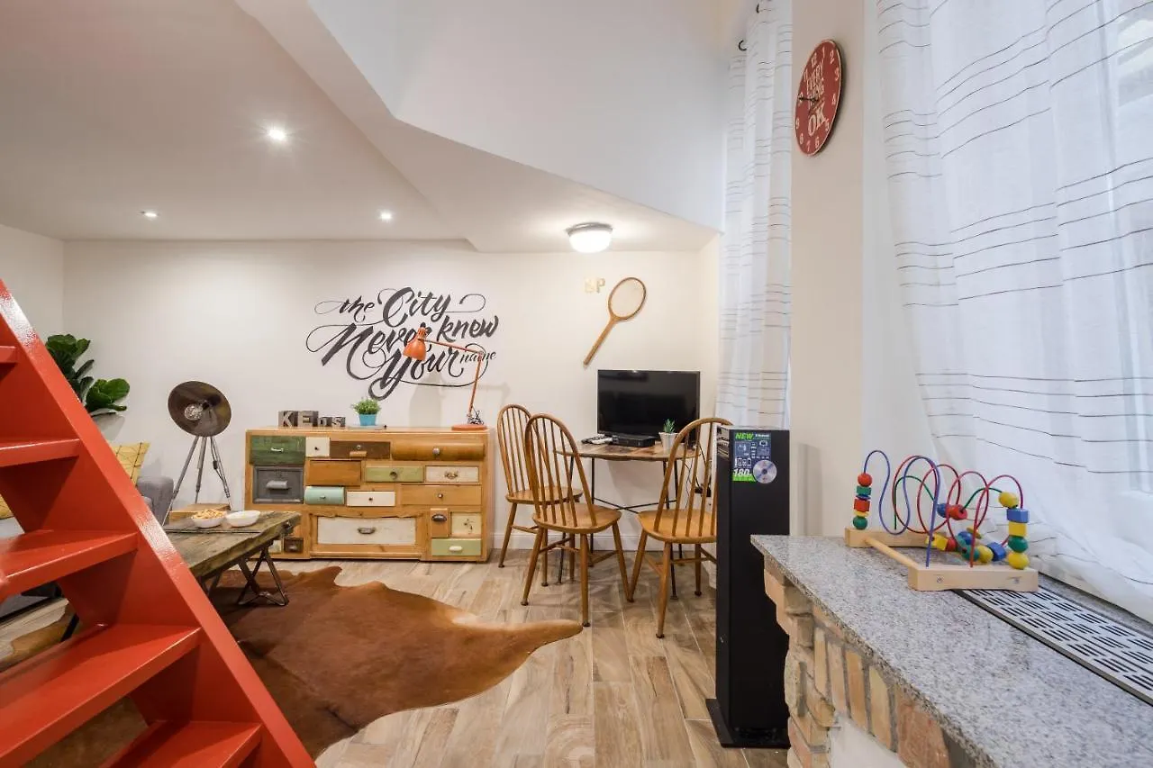Megszunt-Bohemic Style Apartment With Jacuzzi & Terrace Budapest