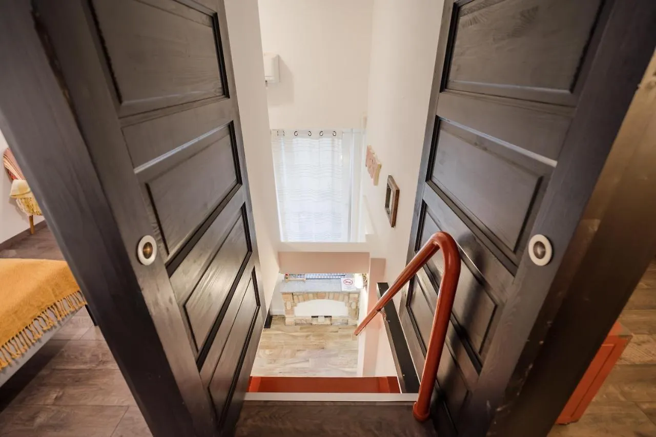 Megszunt-Bohemic Style Apartment With Jacuzzi & Terrace Budapest
