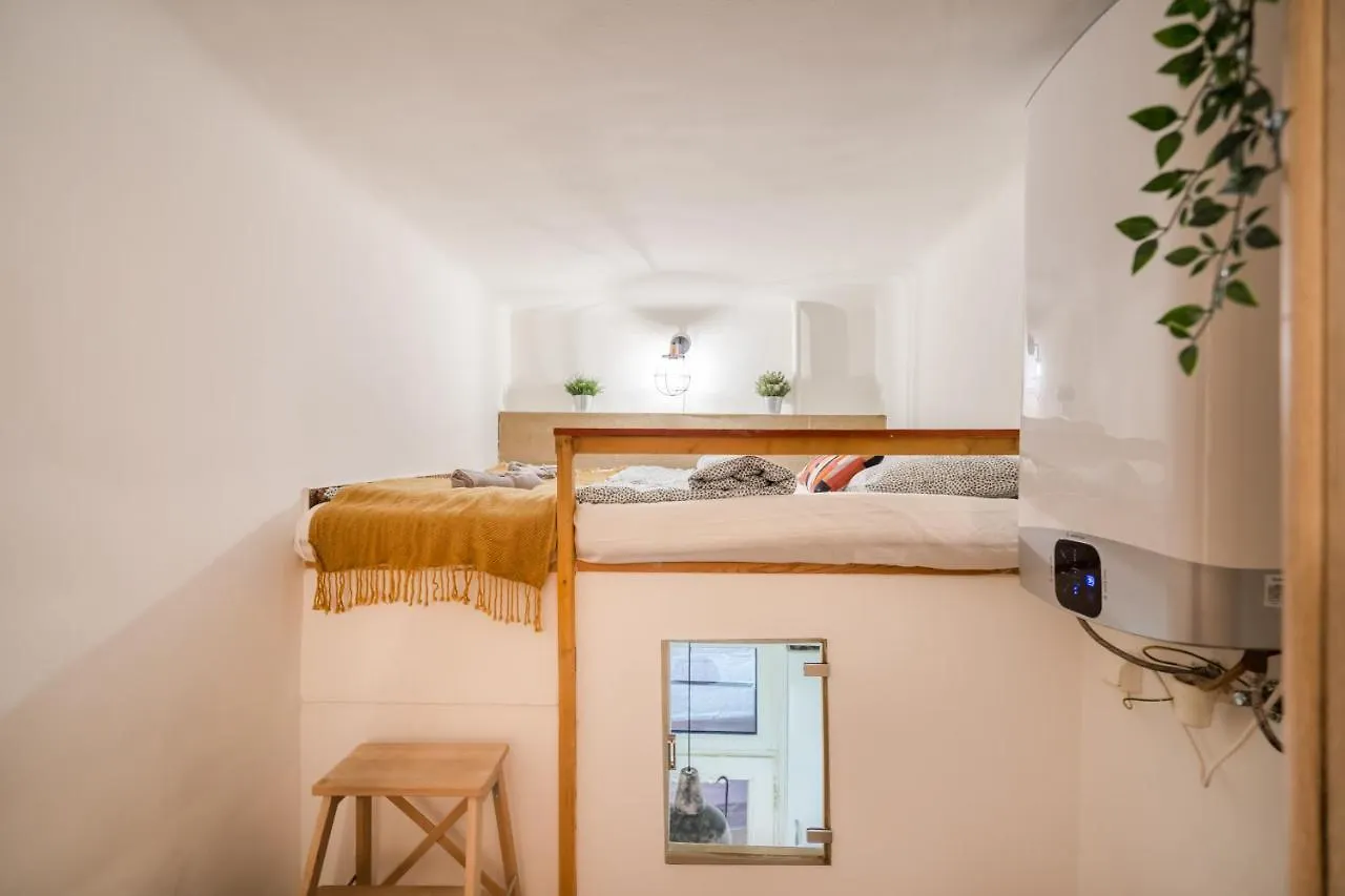 Megszunt-Bohemic Style Apartment With Jacuzzi & Terrace Budapest Hungary